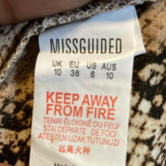 Snakeskin Print Button-Up Shirt Dress - Picture 4 of 4